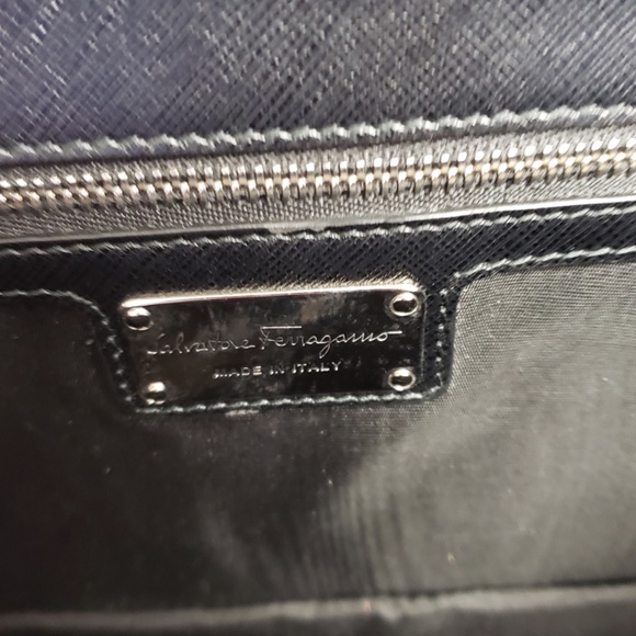 AUTH Salvatore Ferragamo Black Saffiano Vara Bag - Picture 5 of 16